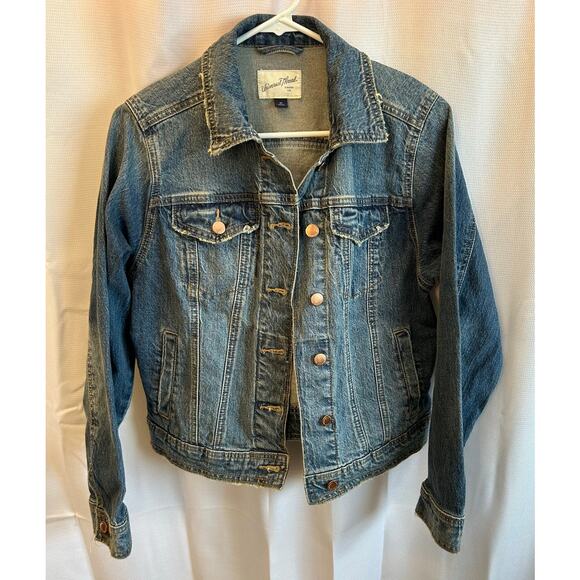 Universal Thread Jackets & Blazers - Universal Thread Medium Wash Denim Jacket